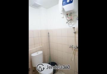 Bathroom 2BR Apartment with City View at Pakubuwono Terrace