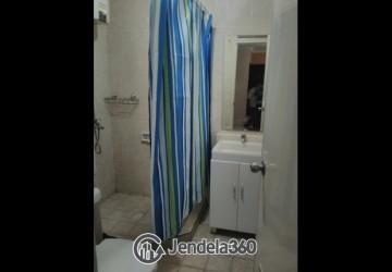 Bathroom 2BR Cosmo Mansion - Jakarta Residence Thamrin City Apartment at Middle Floor