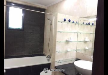 Bathroom 1BR Apartment with City View at Park Royal Apartment