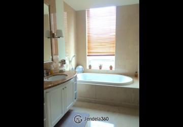 Bathroom Pakubuwono View 3BR Fully Furnished