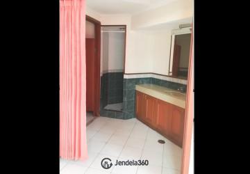 Bathroom 3BR Amartapura Apartment at Tower A