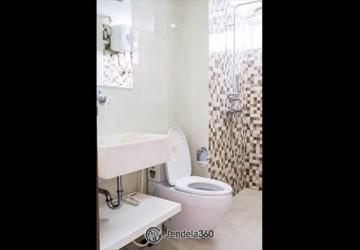 Bathroom Green Central City Apartment 2BR Fully Furnished