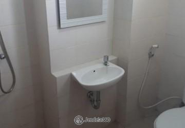 Bathroom 2BR Bekasi Town Square Apartment at Middle Floor