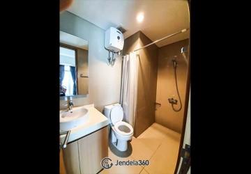 Bathroom Low Floor 1BR Apartment with City View at Tree Park City