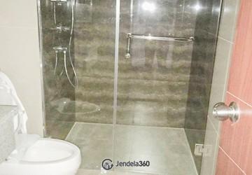 Bathroom Low Floor 3BR Apartment with City View at Lucky Tower Residence