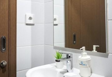 Bathroom Puri Orchard Apartment 1BR Fully Furnished