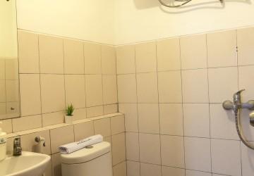 Bathroom Pakubuwono Terrace Studio Fully Furnished