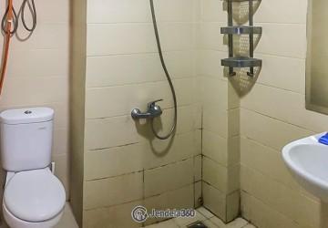 Bathroom Low Floor 1BR Apartment with City View at Saveria Apartment