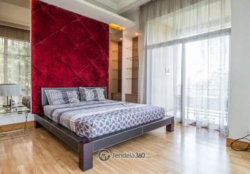 Bedroom 4BR Apartment with Pool View at Pakubuwono Residence