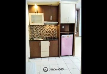 Kitchen Modern 2BR Apartment Middle Floor with Kolam Renang View at East Park Apartment