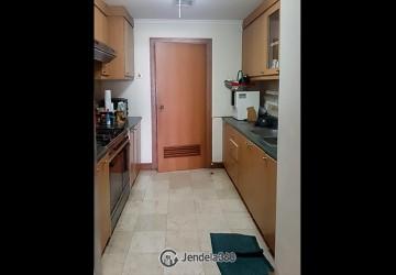 Kitchen Lovely 3BR Apartment at Kemang Jaya Apartment Tower Heliconia