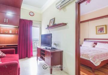 Living Room Poins Square Apartment 1BR View City (Selatan)