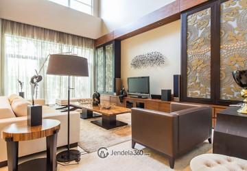 Living Room 4BR Apartment with Pool View at Pakubuwono Residence