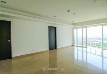 Living Room 2BR Royale SpringHill Residence Apartment at High Floor