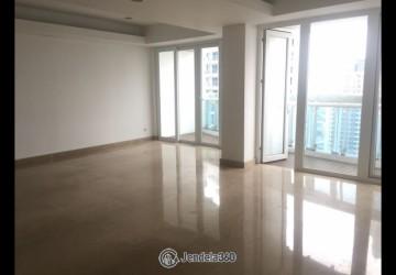 Living Room Simply Look 3BR Apartment High Floor with City View at Royale SpringHill Residence