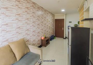 Living Room Middle Floor 4BR Apartment with Pool View at Grand Palace Kemayoran