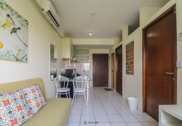 Living Room Good Deal 2BR Apartment Low Floor with City View at East Park Apartment