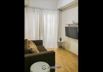 Living Room Low Floor 1BR Apartment with City View at Saveria Apartment