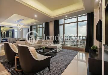 Living Room Flawless 5BR Apartment High Floor with City View at La Maison Barito Apartment