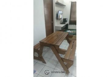 Living Room 2BR East Park Apartment at Low Floor