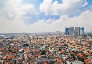 Other Good Deal 2BR Apartment High Floor with City View (Utara) View at The Wave Apartment