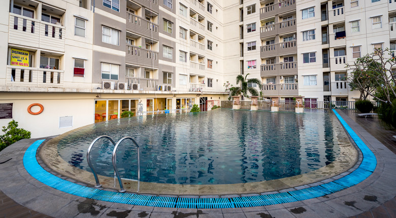 kolam renang belmont residence
