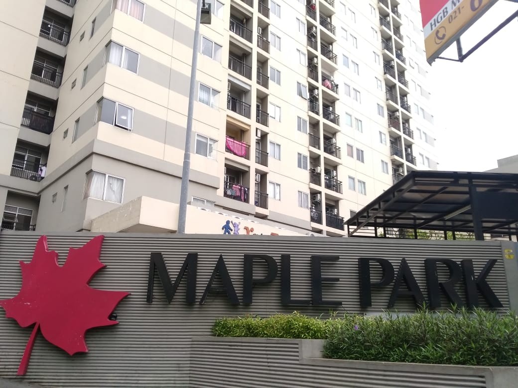 Lingkungan Sekitar Maple Park
