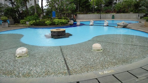 kolam anak seasons city