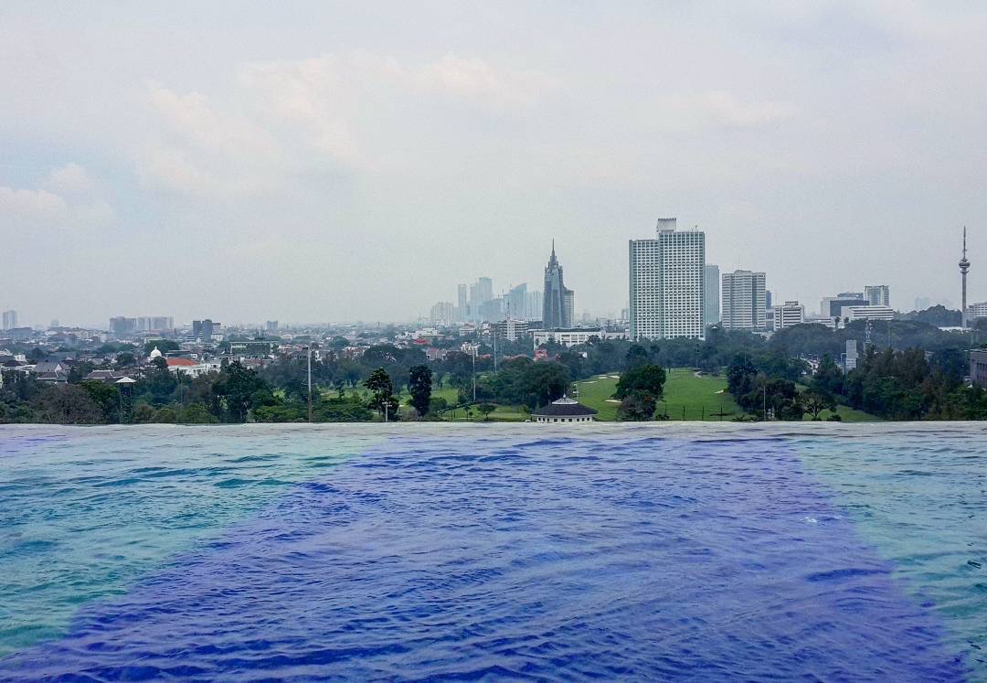 Best Apartment with Infinity Pool in Jakarta