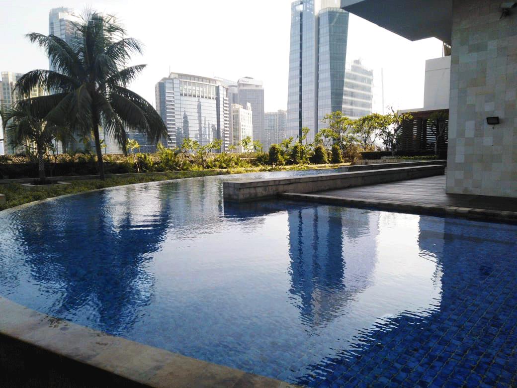 kuningan city denpasar residence swimming pool