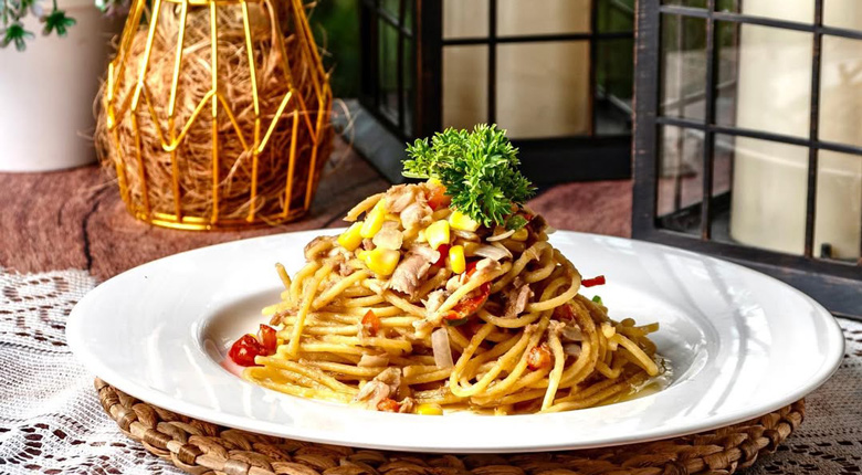cafe 24 jam surabaya