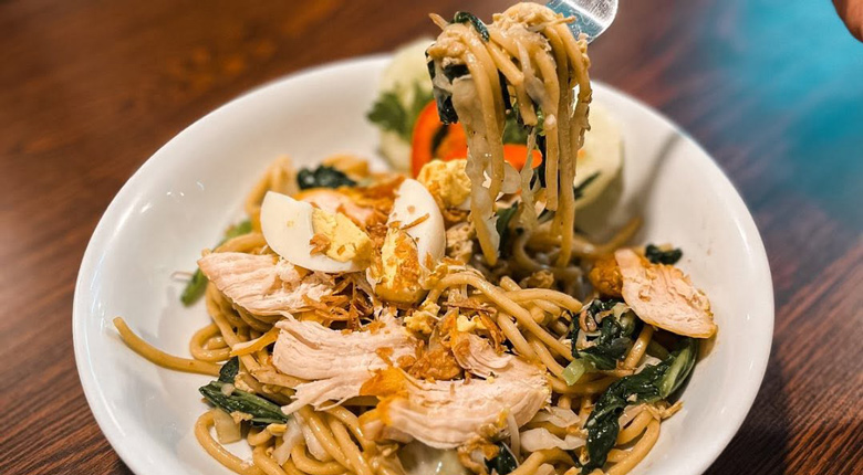cafe 24 jam surabaya