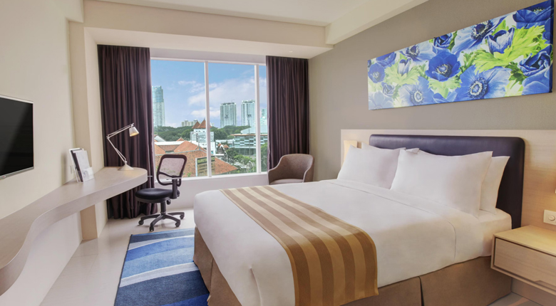 hotel dekat jis