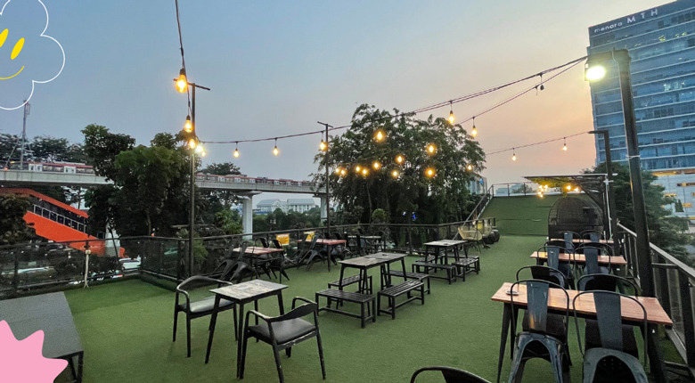 tempat makan dekat stasiun tebet