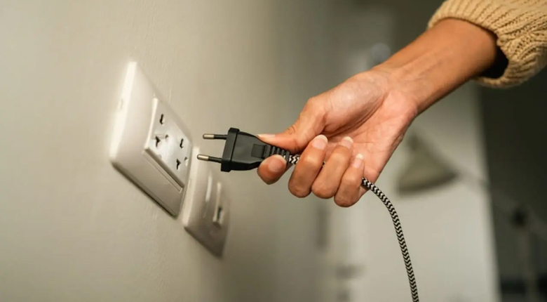 kebiasaan yang bikin boros listrik