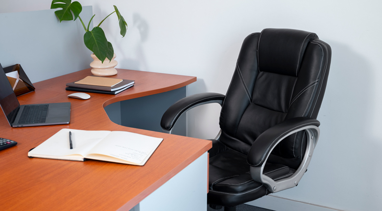 menata ruang kerja di rumah